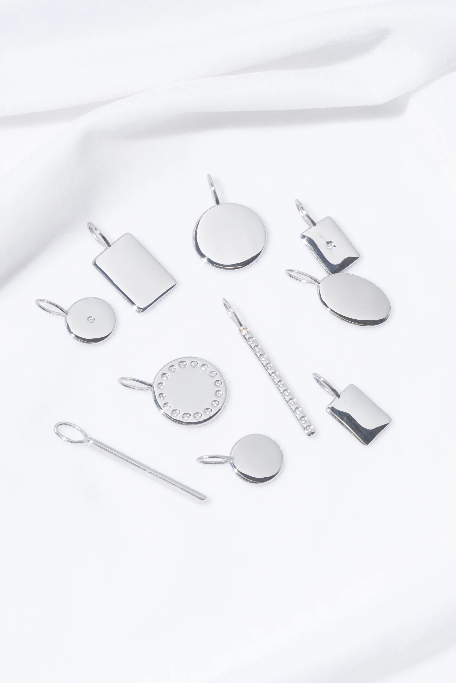 Diamante Signals Bar Pendant - Image 10