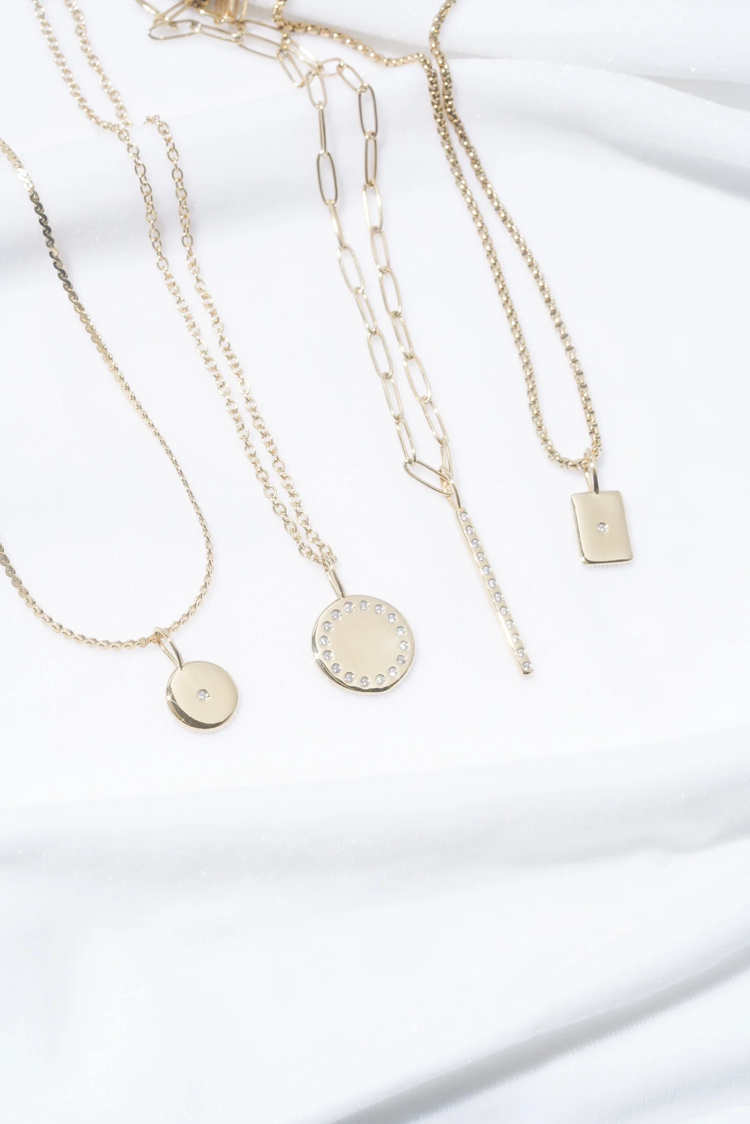 Diamante UFO Circle Pendant - Image 8